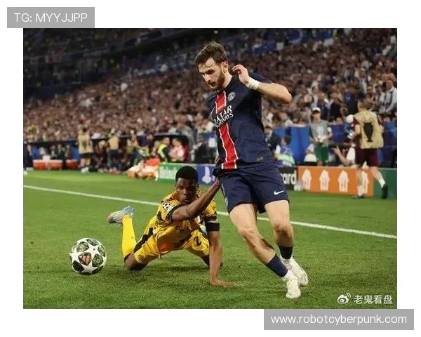 斯卢茨基现场见证昔日弟子克瓦拉茨赫利亚欧冠夺冠时刻