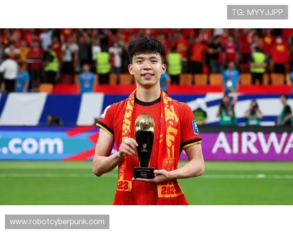 浙江队对阵上海海港首发阵容曝光 王钰栋出战 莱昂纳多领衔 蒯纪闻替补待命